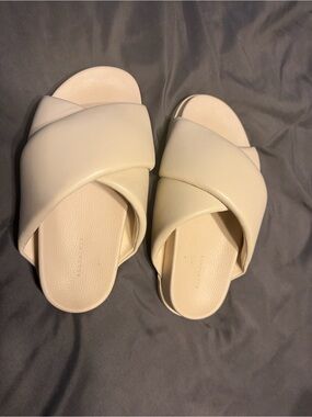 AllSaints Cream Cross-Band Slide Sandals